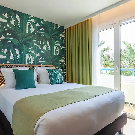 Hotell La Piscine 4*